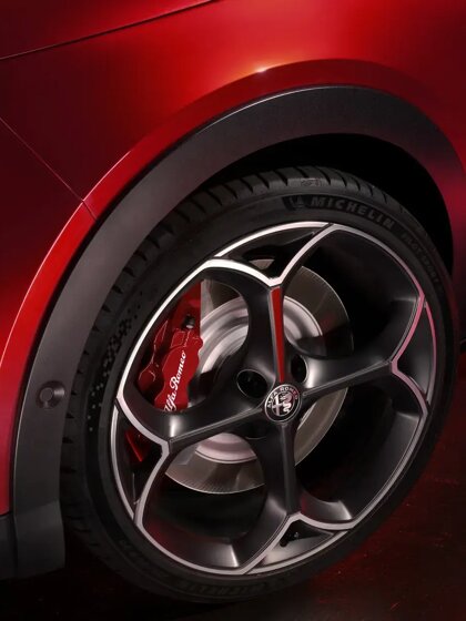 alfa-romeo-junior-electric-1-2