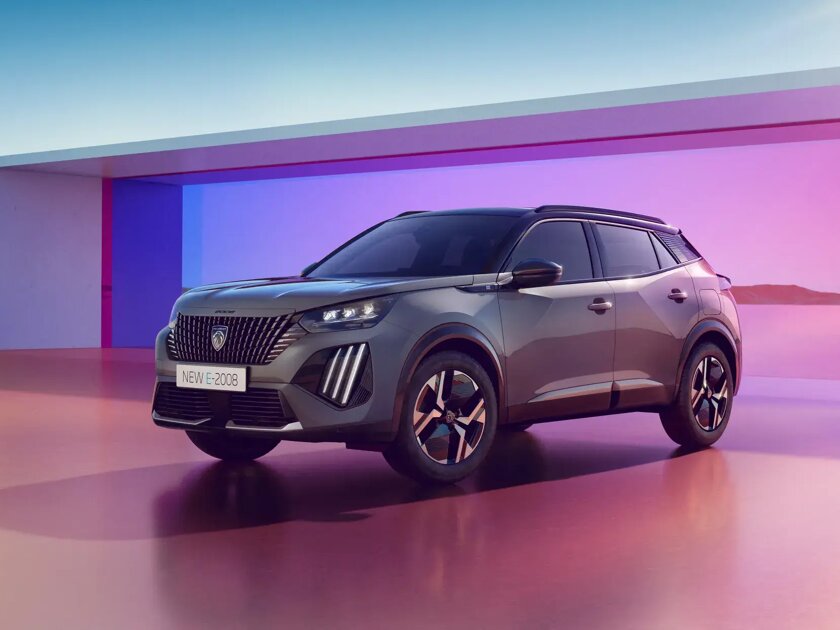 PEUGEOT_E-2008_2305CV_044-4