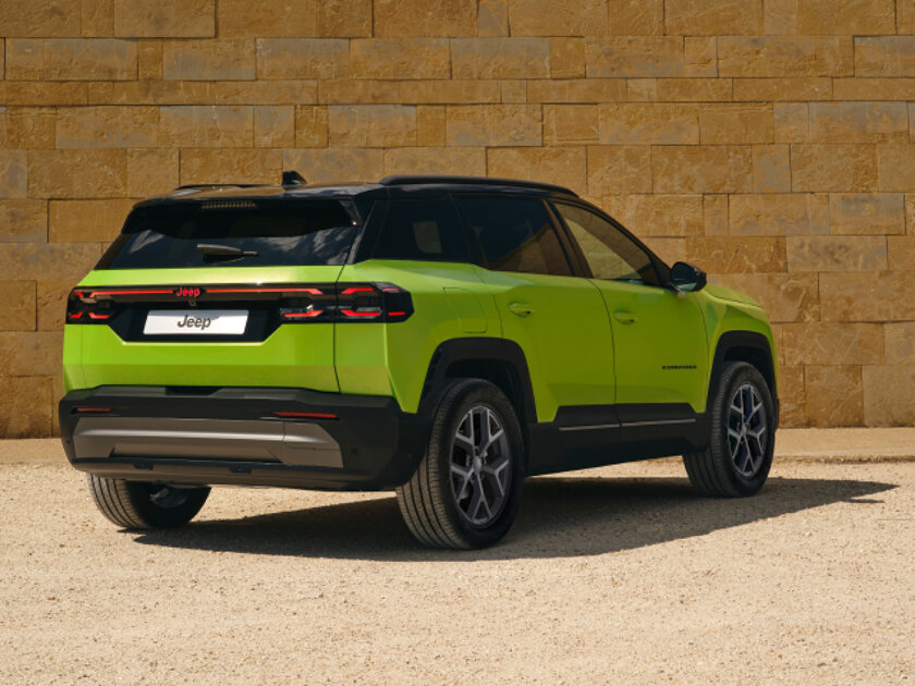 JEEP-COMPASS-J4U-MHEV-MY26-640x480-360-BODY-PROTECTION (1)