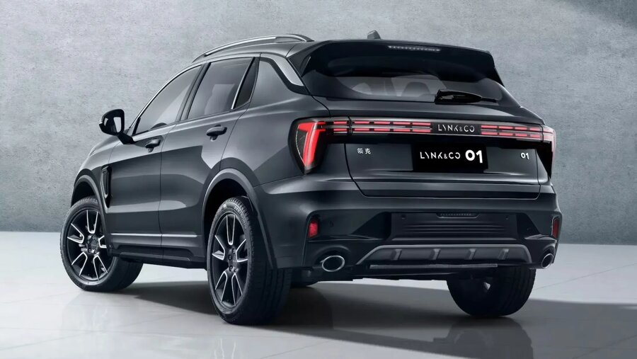 lynk-and-co-01-facelift-2024-grijs-zijkant-achter.jpeg
