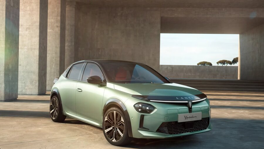 NewLanciaYpsilon (1).jpg (2)