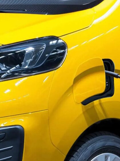 opel-vivaro-e-oplader.jpg