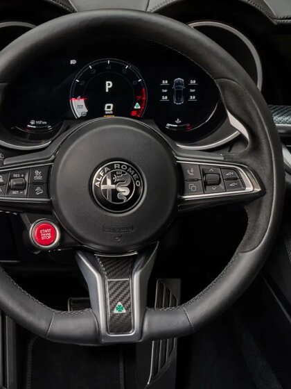 alfa-romeo-stelvio-quadrifoglio-1-2