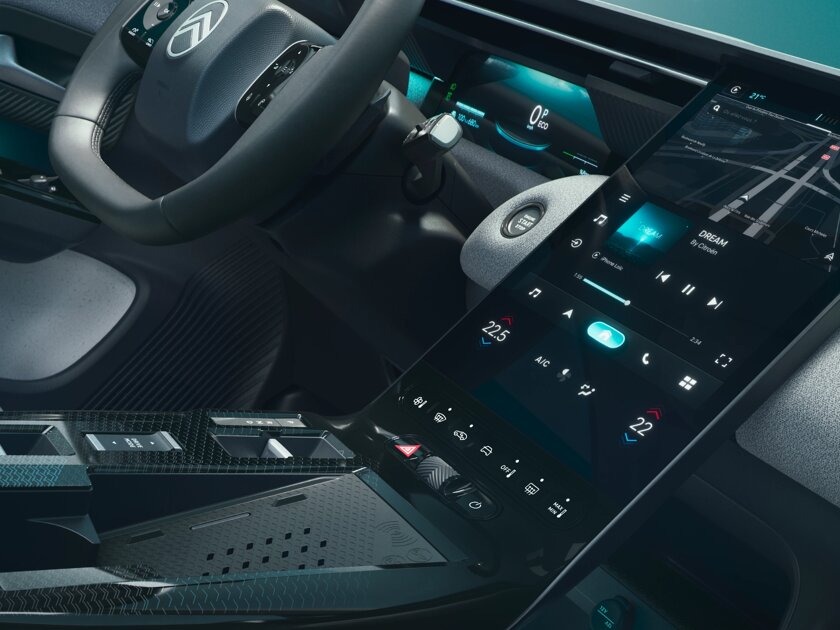 immersive-key-features_lifestyle_002_2880x1300