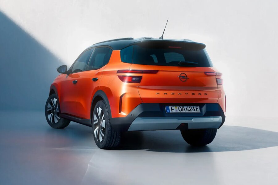 OpelFrontera (1).jpg