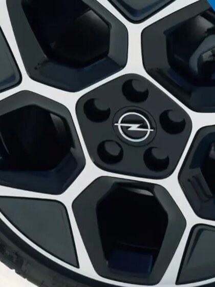 opel_astra-sportstourer_wheels_4x3_asst22_e01_096.png
