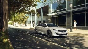 peugeot-508-rijdend.jpg