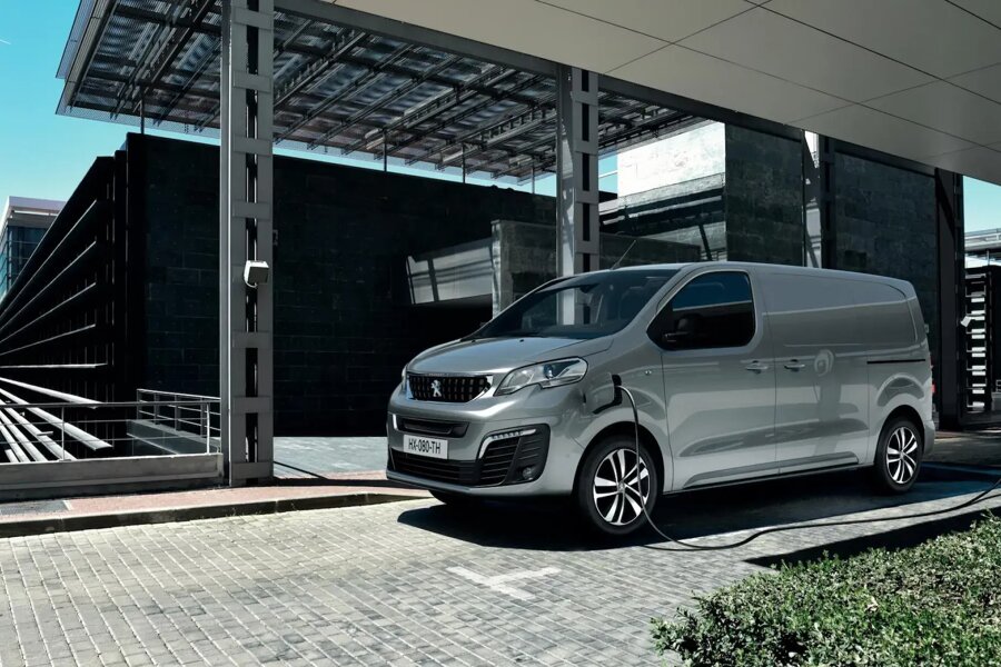 SHOWROOM_EXPERT_D_Emotion_6@2x.jpg