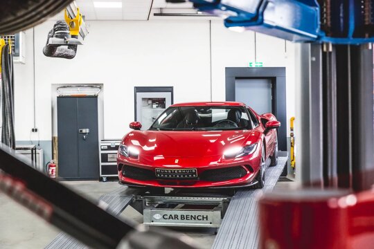 Ferrari-Authorised-Bodyshop-Munsterhuis-Sportscars-4