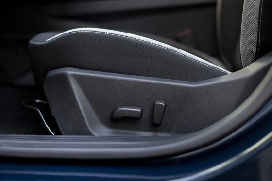All-new Dacia Bigster HYBRID 155 Journey Indigo Blue (77)