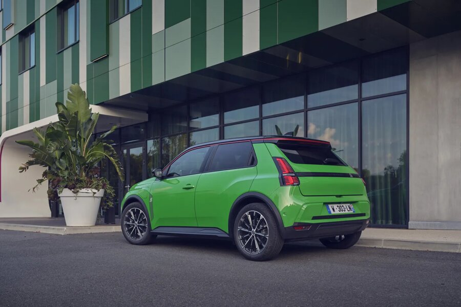Renault 5 E-Tech electric - version techno - Vert Pop ! (24)