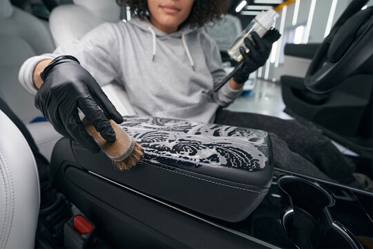 Lederen-autobekleding-herstellen-2