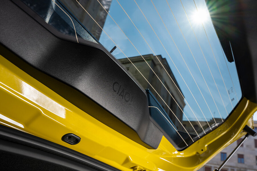 Fiat 500 Hybrid achterklep binnenkant