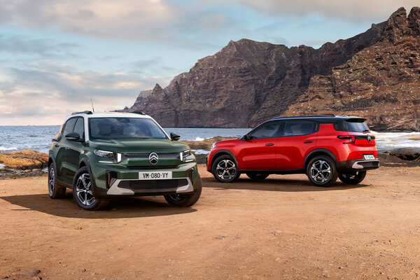 nieuwe Citroen C3 Aircross stilstaand