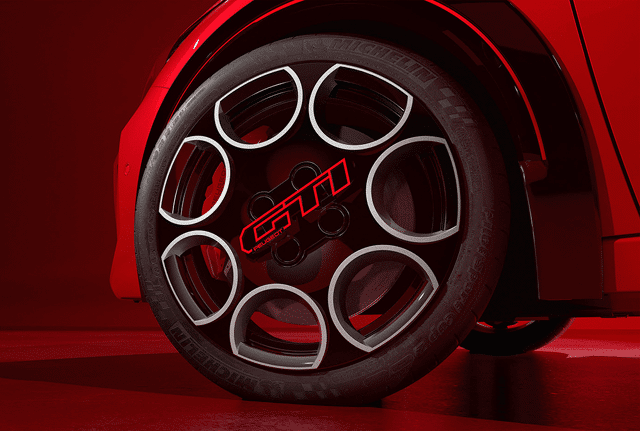 Velg met band van de Peugeot E-208 GTi