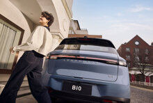 Vrouw bij leapmotor B10