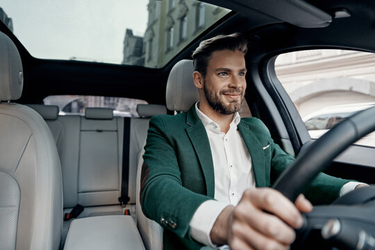 MKB'er achter het stuur van een zakelijk auto