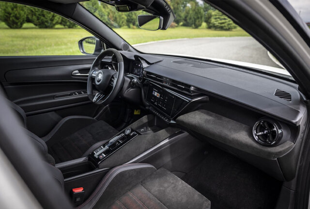 Alfa Romeo Junior_interieur