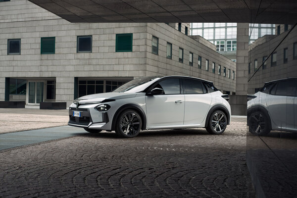 HF Stilstaand Stilstaande Lancia Ypsilon HF Line voor tussen gebouwen