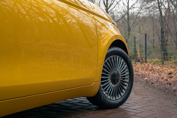Velg nieuwe Fiat 500 hybrid