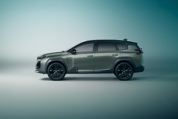 C5 Aircross schuin zijkant