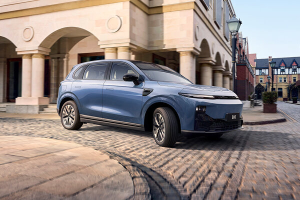 Leapmotor B10 rijdend