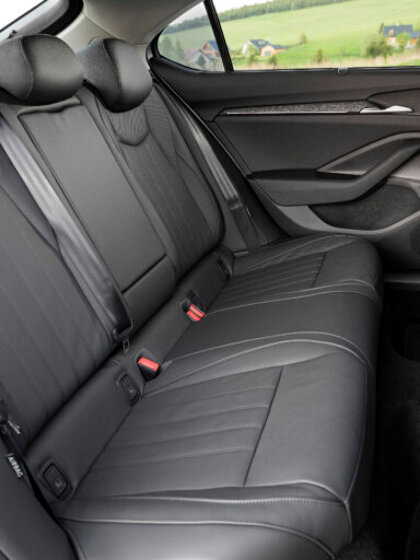 56_Skoda_Superb_Hatch_Interior_e06be865-768x512
