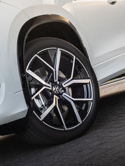 Volkswagen_Tayron_2025_1