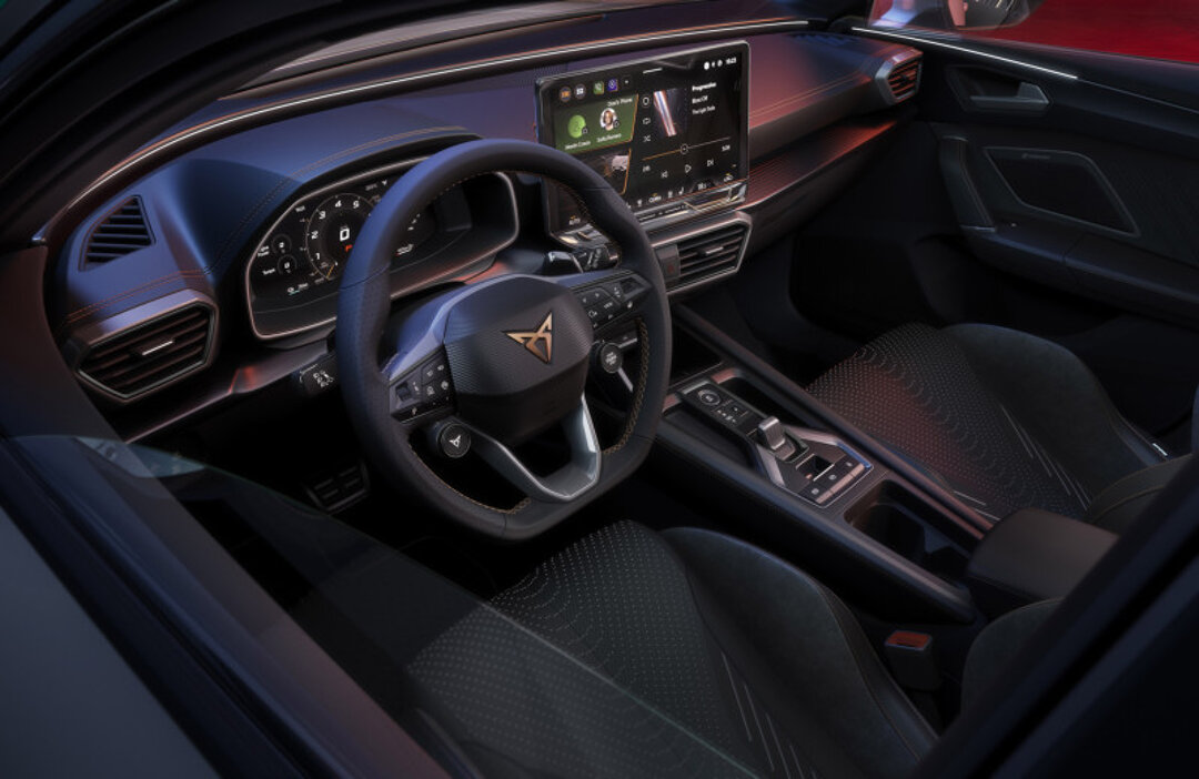 800_cupra-leon-int-03