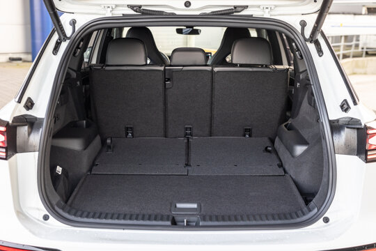 Volkswagen_Tayron_2025_9