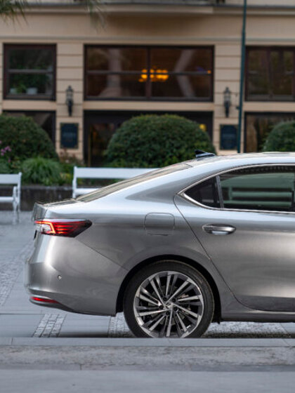 28_Skoda_Superb_Hatch_2583a4e8-768x493