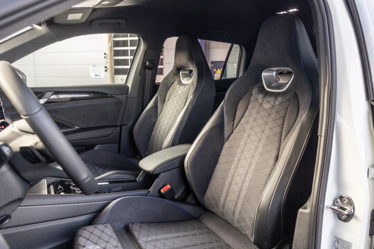 Volkswagen_Tayron_2025_11