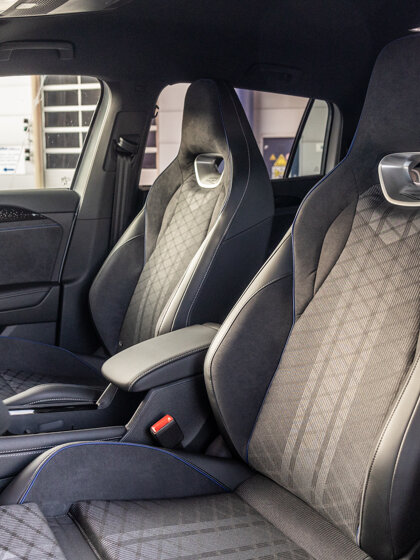 Volkswagen_Tayron_2025_11