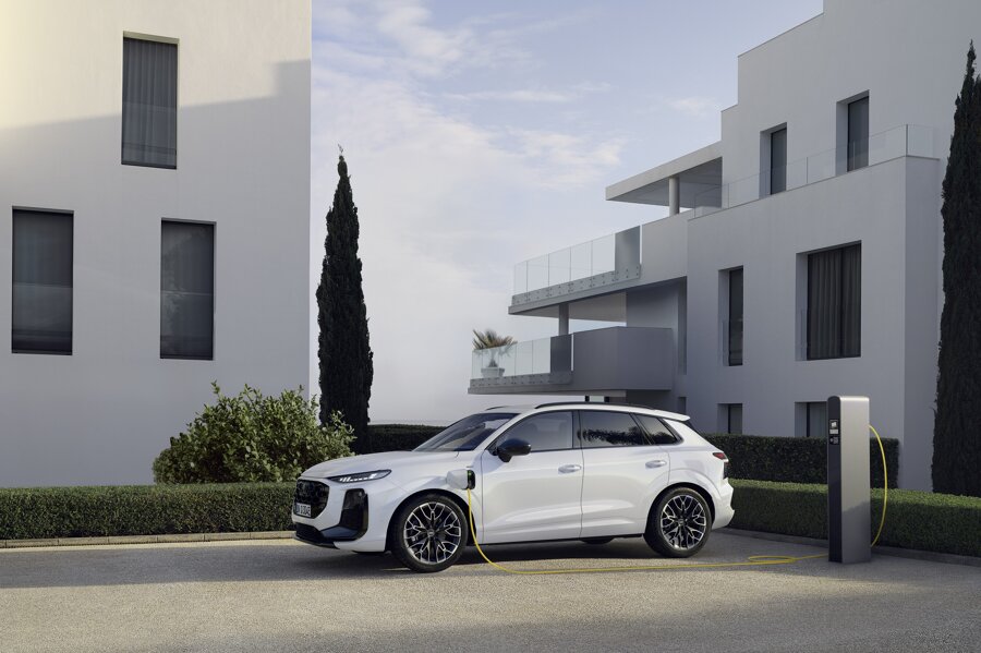 AUDI Q3 SUV Hybrid 2025 (2)