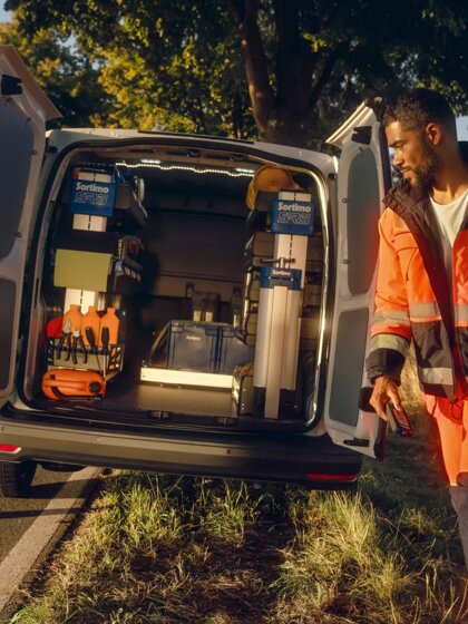 cdc0888-vw-caddy-cargo