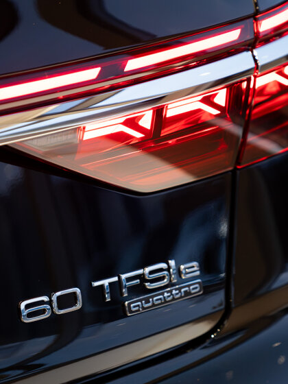 2023-audi-A8-VDB-09