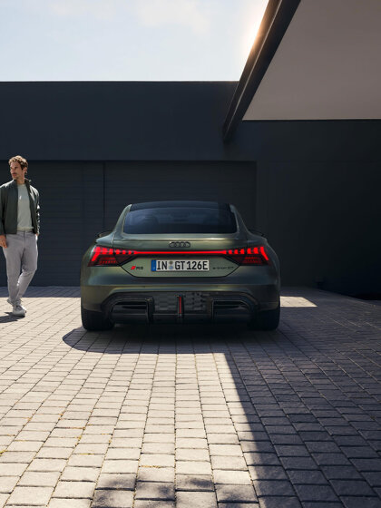 2024-audi-rs-etron-gt-7