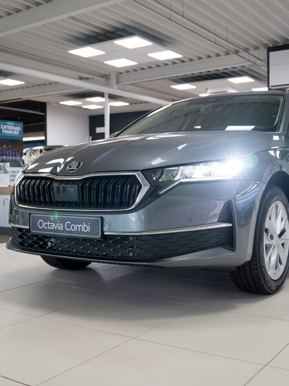 Octavia-combi-skoda-2025-03
