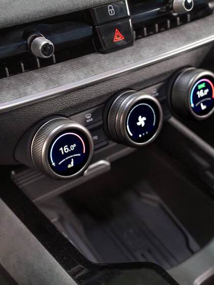 Superb-skoda-2025-12