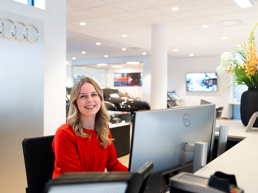 vacature-audi-host-gastvrouw-heer-vandenbrug-drachten Kies voor het betere werk en ga voor de vacature Audi Host bij Van den Brug Drachten voor 20 u in de week.