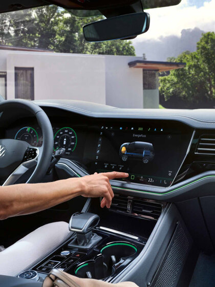 2023 Volkswagen Touareg-01