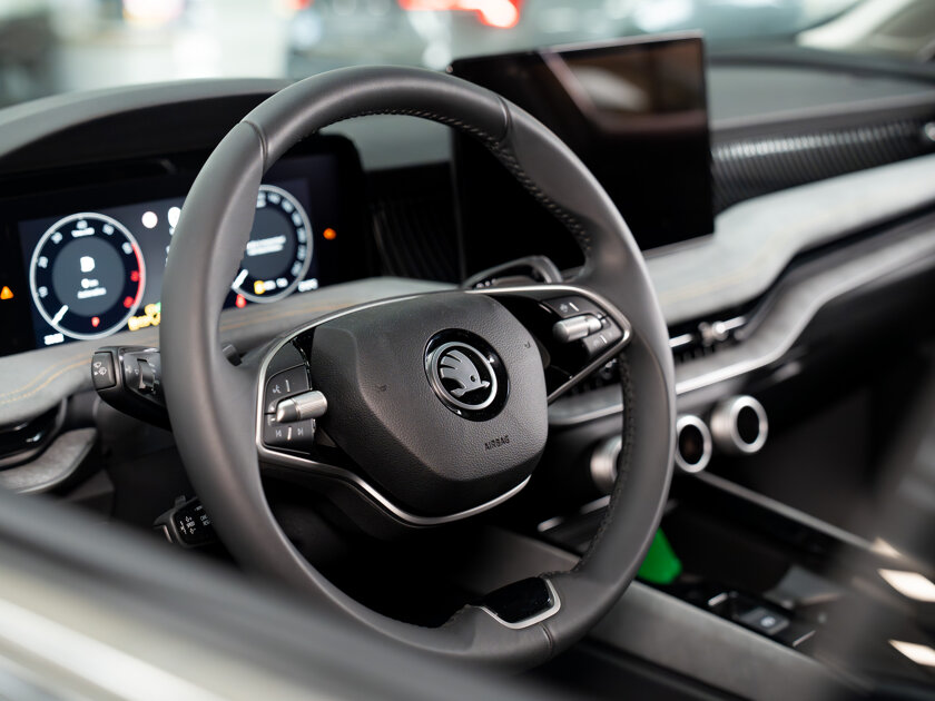 Superb-skoda-2025-09