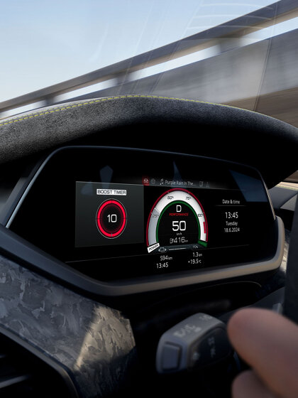 2024-audi-rs-etron-gt-4