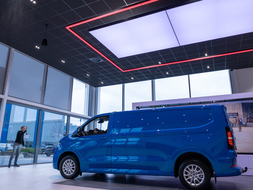 Verhuizing---Showroom-bedrijfswagens-Drachten-2026-6