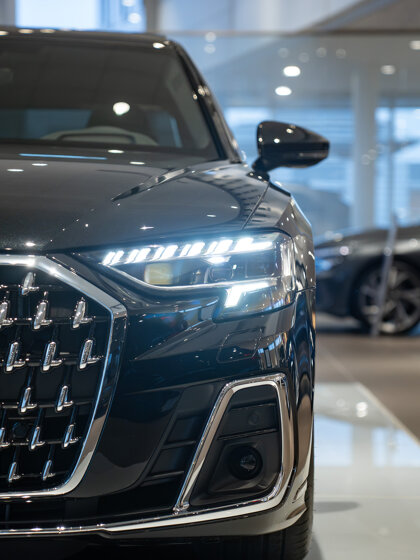 2023-audi-A8-VDB-01