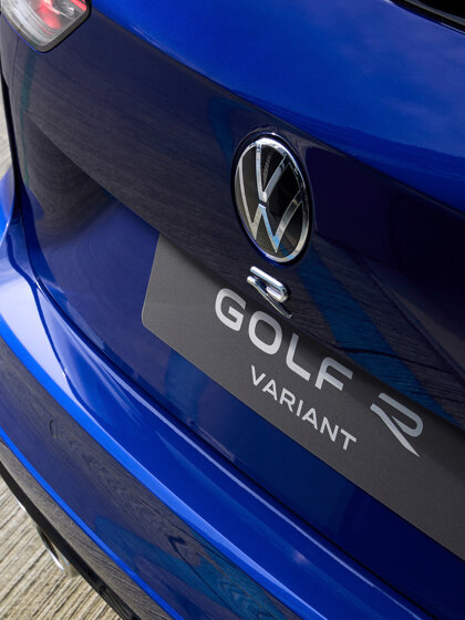 2024-volkswagen-golf-8,5-variant-pon-11