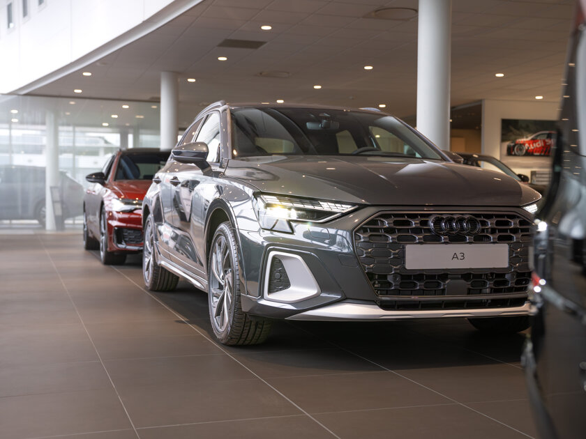 audi-a3-allstreet-TFSIe-2025-04