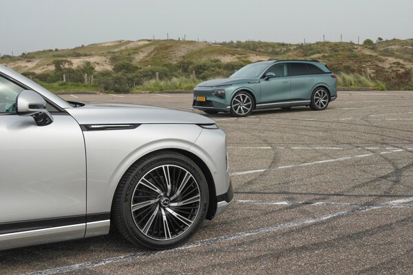 2023 G9 Front 3QTR Static